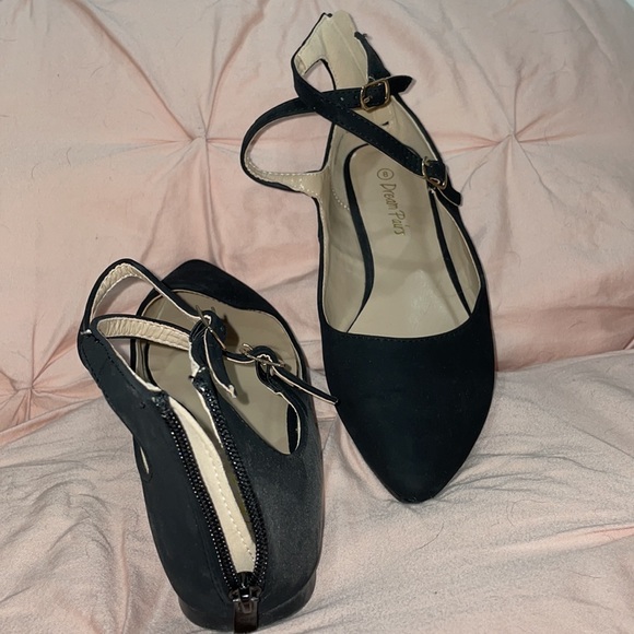 BLACK FLATS - Picture 3 of 3